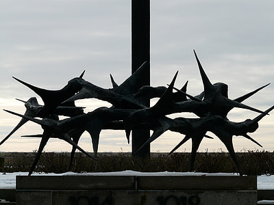 crown of thorns, metal, lerchenberg, war cemetery, memorial