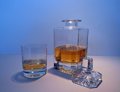 spirta, viskijs, viskijs, karafe, pudele, stikls, brendijs