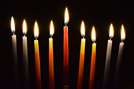 sveču gaismā, sveces, svece, liesma, dedzināšana, svinības, uguns - dabas parādība