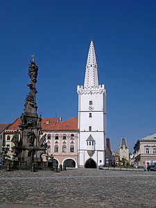 Böhmen, Kadaň, Stadshuset, vit, torget, staden, kyrkan
