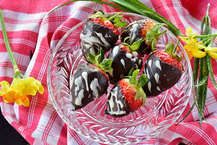 Erdbeeren, Schokolade, weiße Schokolade, dunkle Schokolade, Obst, in der Nähe, Früchte