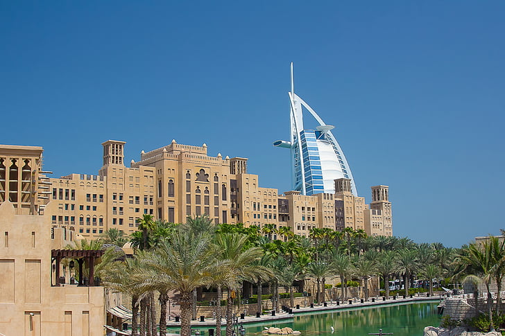 Dubai 4, Architektur, Gebäude, Wohneigentum, Gebäude außen, Blau, Baum