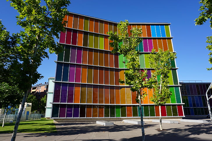 pamiatky MUSAC, múzeum, súčasné umenie, Leon, Kastília a León, vitráže okien, farby