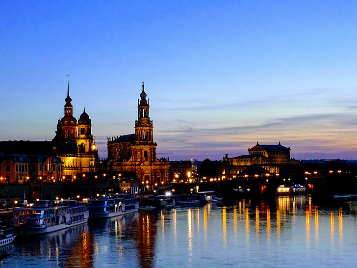 Dresden, Tyskland, Terrassenufer, Altstadt, historie, Frauenkirche, gamle bygning