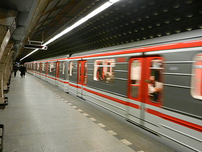 Metro, podzemne železniške postaje, paket, odhoda