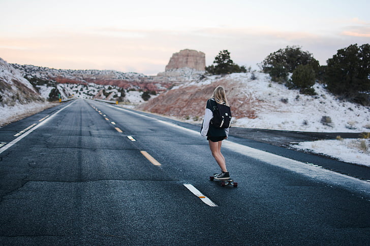 asfalt, Longboard, persoon, weg, skateboard, Skater, vrouw