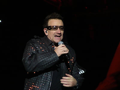 Paul david hewson, laulaja, Bono, U2, mies, henkilö, keulahahmo