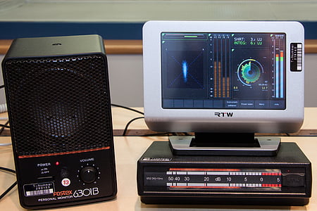 stereo vision, goniometer, højttalere, lydstudie, elektromagnetiske bølger, radionetværk