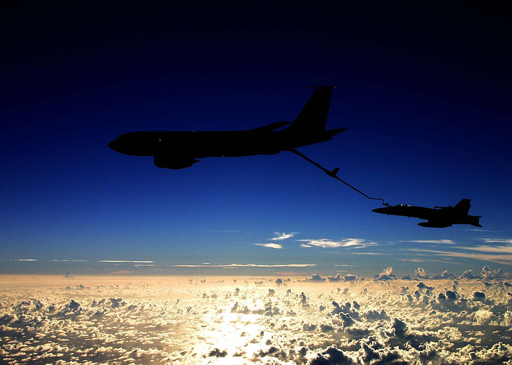 niebo, chmury, KC-135, f a-18_c, Dysze, Fighter jet, Cysterna