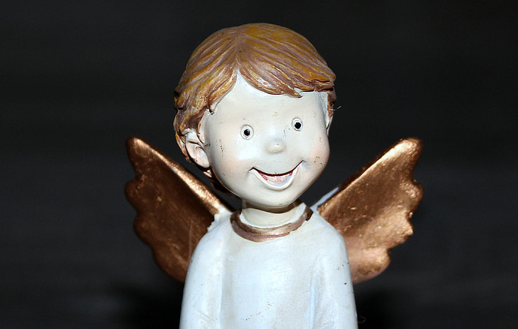 Ángel, carita de Angel, figura de Ángel, alas de Ángel, alegre, risa, dulce