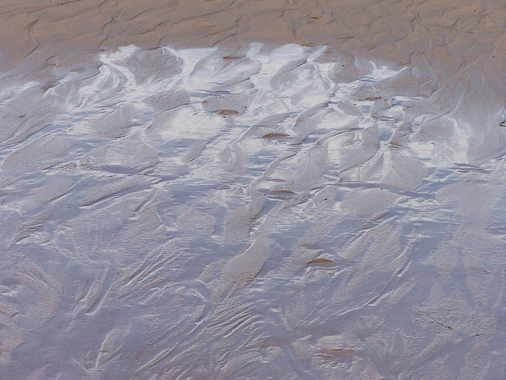 Tragovi u pijesku, pješčana plaža, isplivao je na, plaža, brušenje, val, pozadina