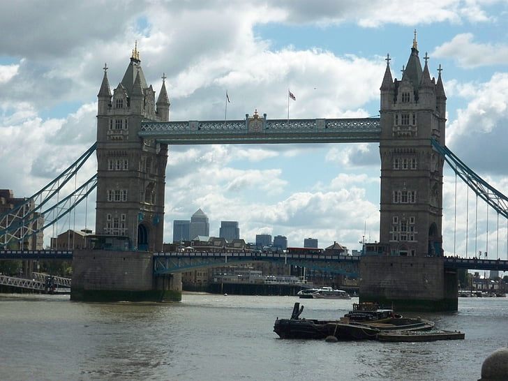 London, Thames, Tower bridge