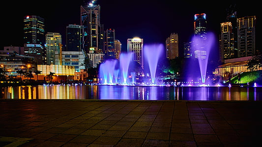 lilla, vann, fontene, foran, byen, natt, tid