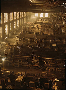 Locomotora botiga, ferrocarril, motors, blanc i negre, retro, vapor, edifici