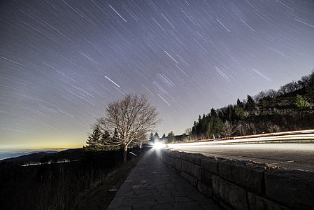 Star trails, astrofotograafias, öö, taevas, tähed, kerge maali, auto