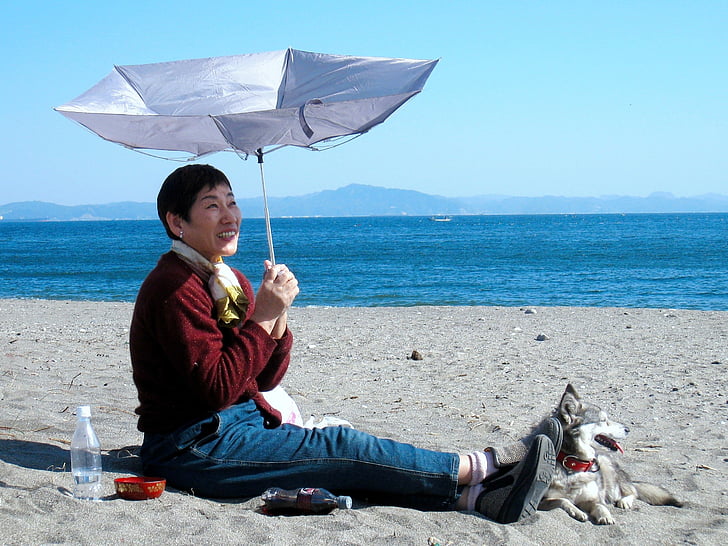 Nobi beach, esernyő, szél, tenger, homokos, nő, japán