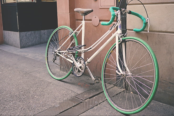 white, green, road, bie, bike, bicycle, wall