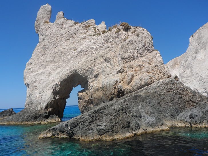 Zakynthos, Griekenland, blauwe grotten, de rotsen