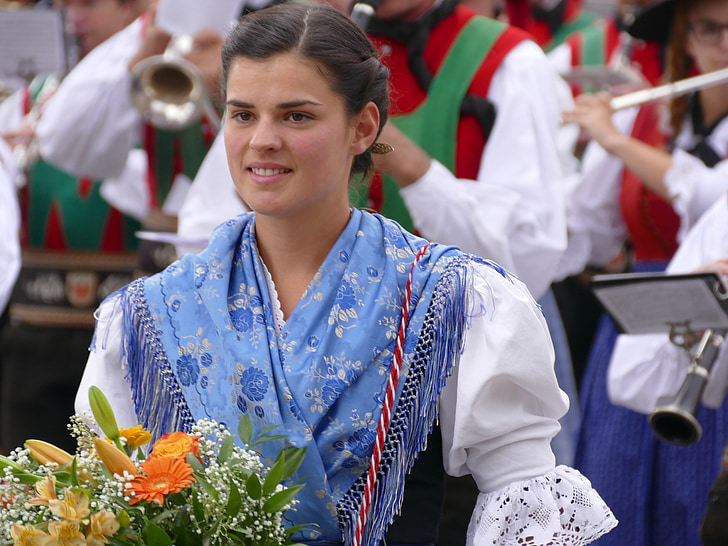 kostým, Jižní Tyrolsko, Tyrolsko, Rakousko, alpské