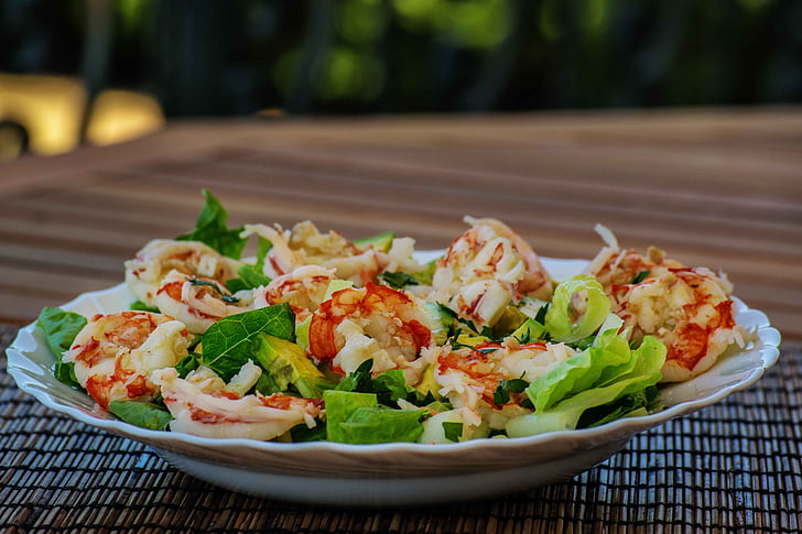 food, shrimps, prawns, salad, sea food, food photography, outdoor food