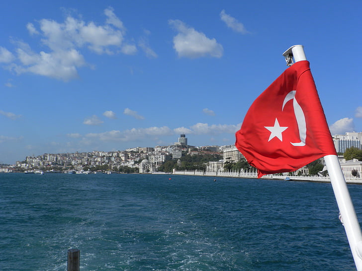 Turkije, Bosporus, Istanbul, Turkse vlag
