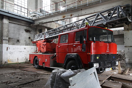 hasičský vůz, červená, Sklad, Deutz magarius, hala, budova, hlava