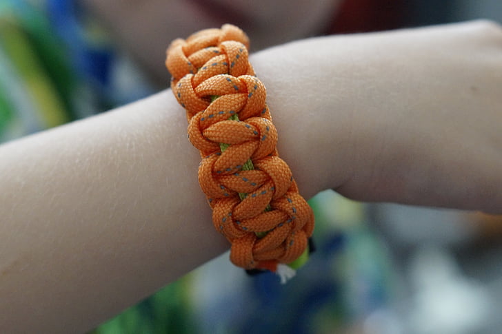 bracelet, tying, linked, children, novelty, paracord, orange