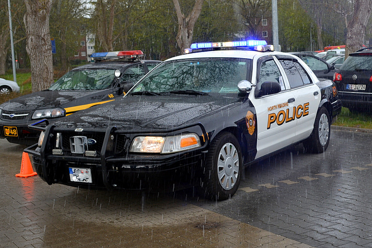 carro de polícia, Estados Unidos da América, Polícia de carros americanos, Automático, atreva-se, luz azul, polícia americana