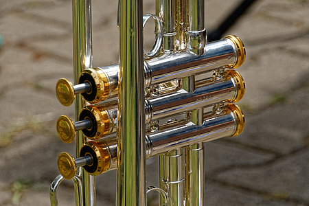 instrument, wind instrument, brass instrument, trumpet, detail, close up, analog