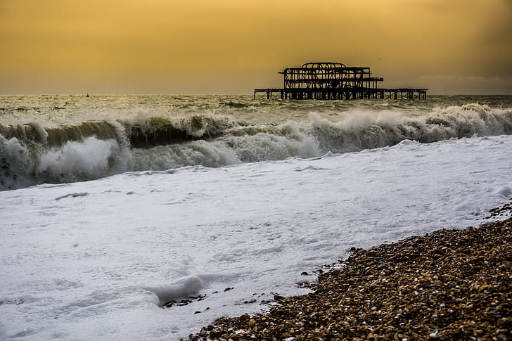 Brighton, cais de Brighton, cais, praia, tempestuoso, a chover, escuro