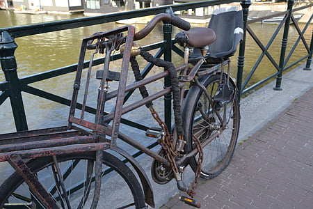 Fahrrad, Herren-Zyklen, Verkehr, mit Reifen, rostige, ausgeschaltet