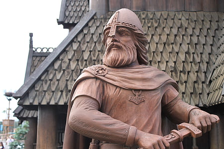 Viking, guerriero, spada, casco, scandinavo