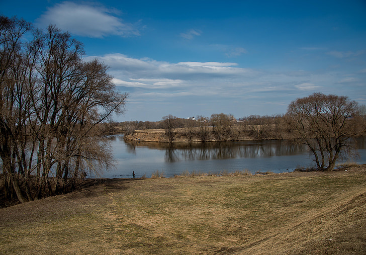 Ποταμός, στον ποταμό Μόσχοβα, το φθινόπωρο, ουρανός, Ρωσία