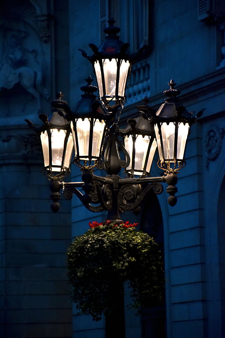 Laterne, Lampe, Straßenlaterne, Barcelona, Licht, Blumenschmuck, Blau