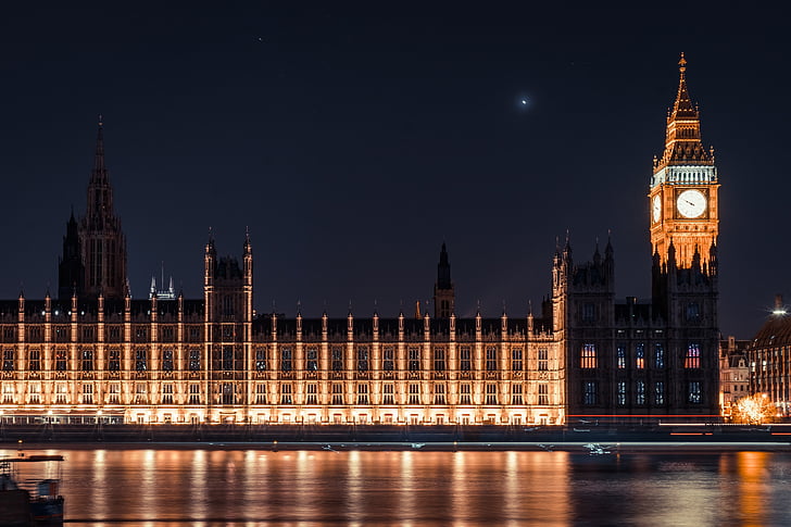 Big ben, nami, Parlamenta, London, upmala, naktī, izgaismotas, slavens