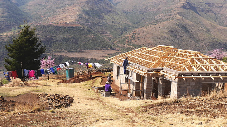 Lesotho, Budowa domów, krajobraz, góry