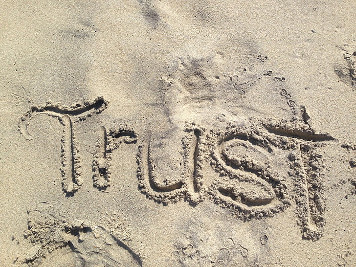 povjerenje, vjera, ohrabrenje, pijesak, plaža, godišnji odmor, tekst