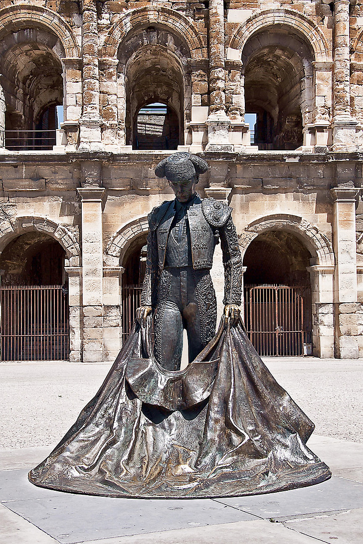 torero, arena, nimes, france, south of france, statue, bullfighter