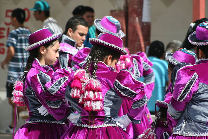 La tirana chile, náboženský svátek, promesantes, náboženské tance