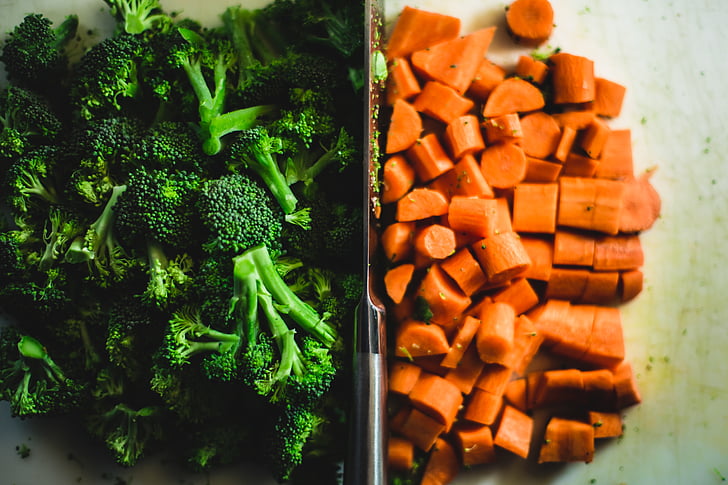 brokkoli, sárgarépa, apróra vágott, vágódeszka, főzés, a daraboló-board, élelmiszer