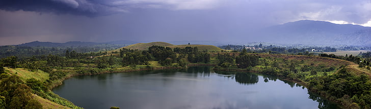 portal de fort, muntanyes Rwenzori, Llac de cràter, escèniques, tempesta, pluja, tropical