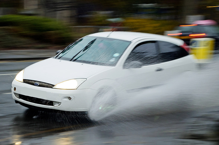 aquaplaning, l'aigua, pluja, cotxe, conducció, conductor, ràpid
