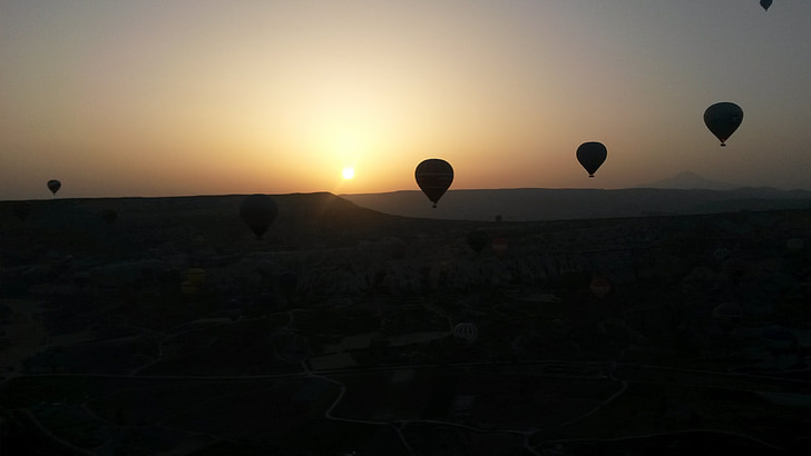 αερόστατο ζεστού αέρα, μπαλόνι, βόλτα με αερόστατο, περιπέτεια, Τουρκία, Καππαδοκία, Ανατολή ηλίου