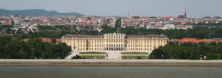 Vídeň, Schönbrunn, pohled, Turisté, Zámecké nádvoří