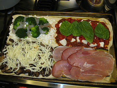 Pizza, voedsel, basilicum, prosciutto, broccoli, paddestoelen, kaas