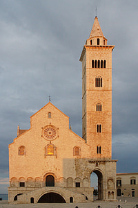 Italien, Puglia, Trani, Domkyrkan