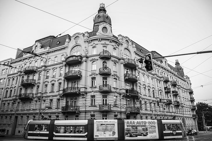 pika säriajaga, must ja valge, Urban, trammi, raudtee, b w, Brno