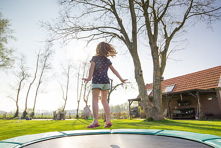 trampolin, dekle, igra, skok, zabavno, dejavnost, otrok