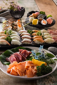 sushi, produse alimentare, delicioase, somon, mânca, placa, restaurante