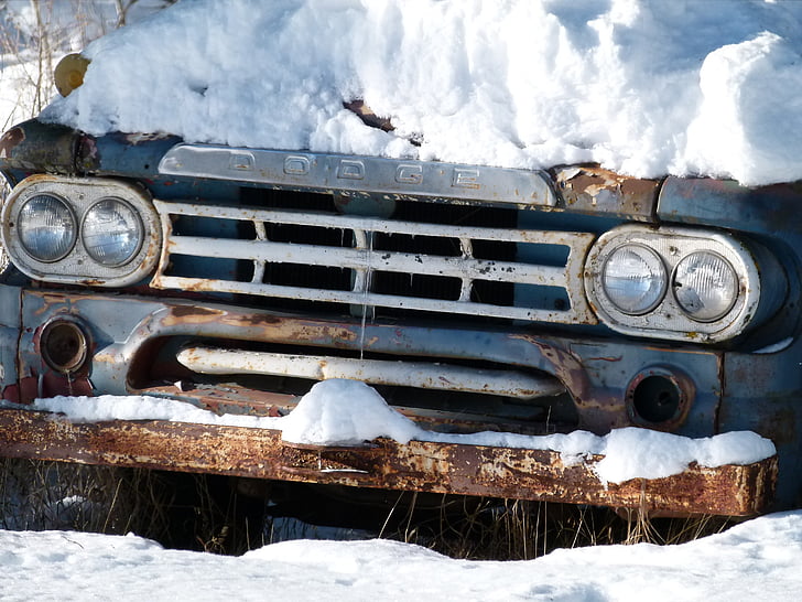 vell, l'automòbil, cobert de neu, rovellat, blau, esquivar, cotxe